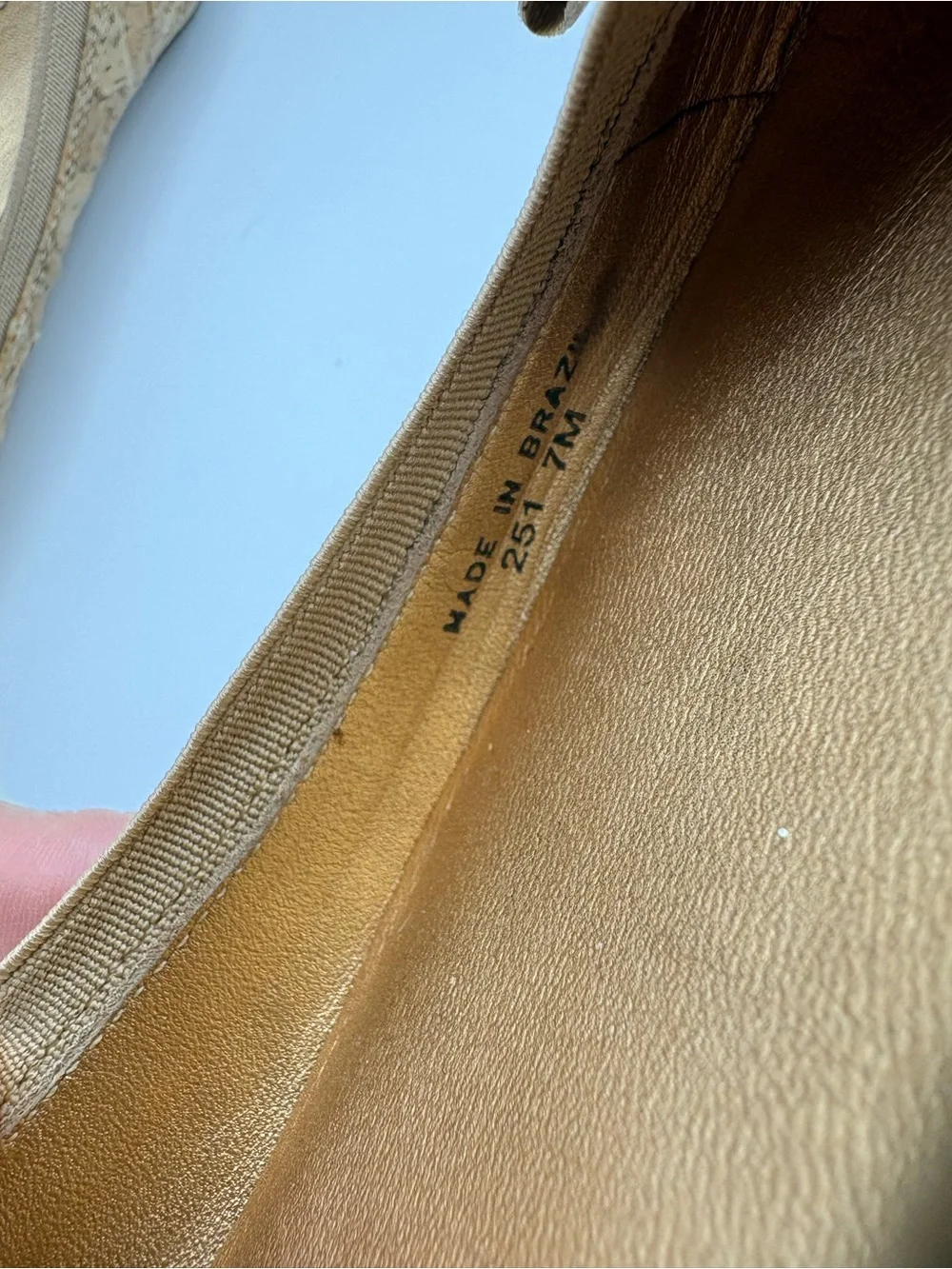 kate spade cork bow flats in tan with gold plaque